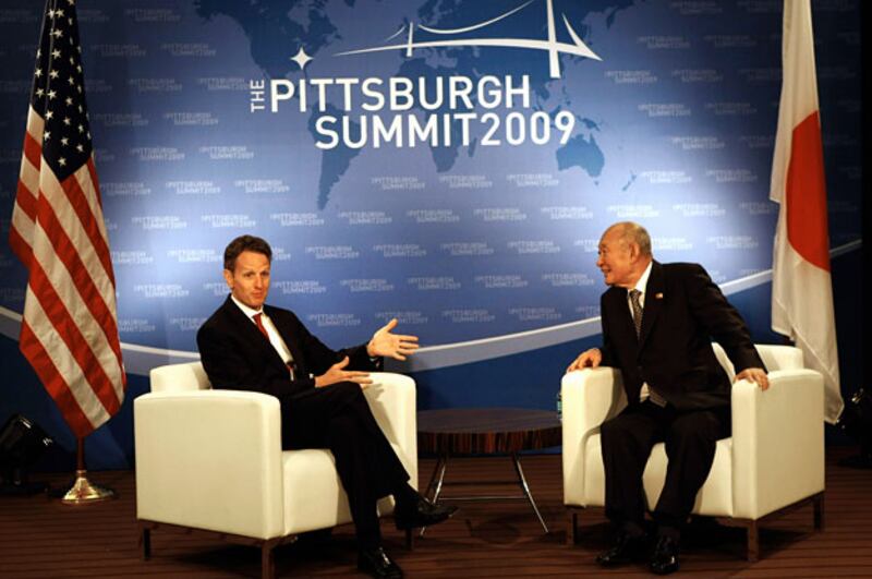galleries/2009/09/22/photos-from-the-g-20-and-u-n/pittsburgh-g-20-geithner_yvv2tm