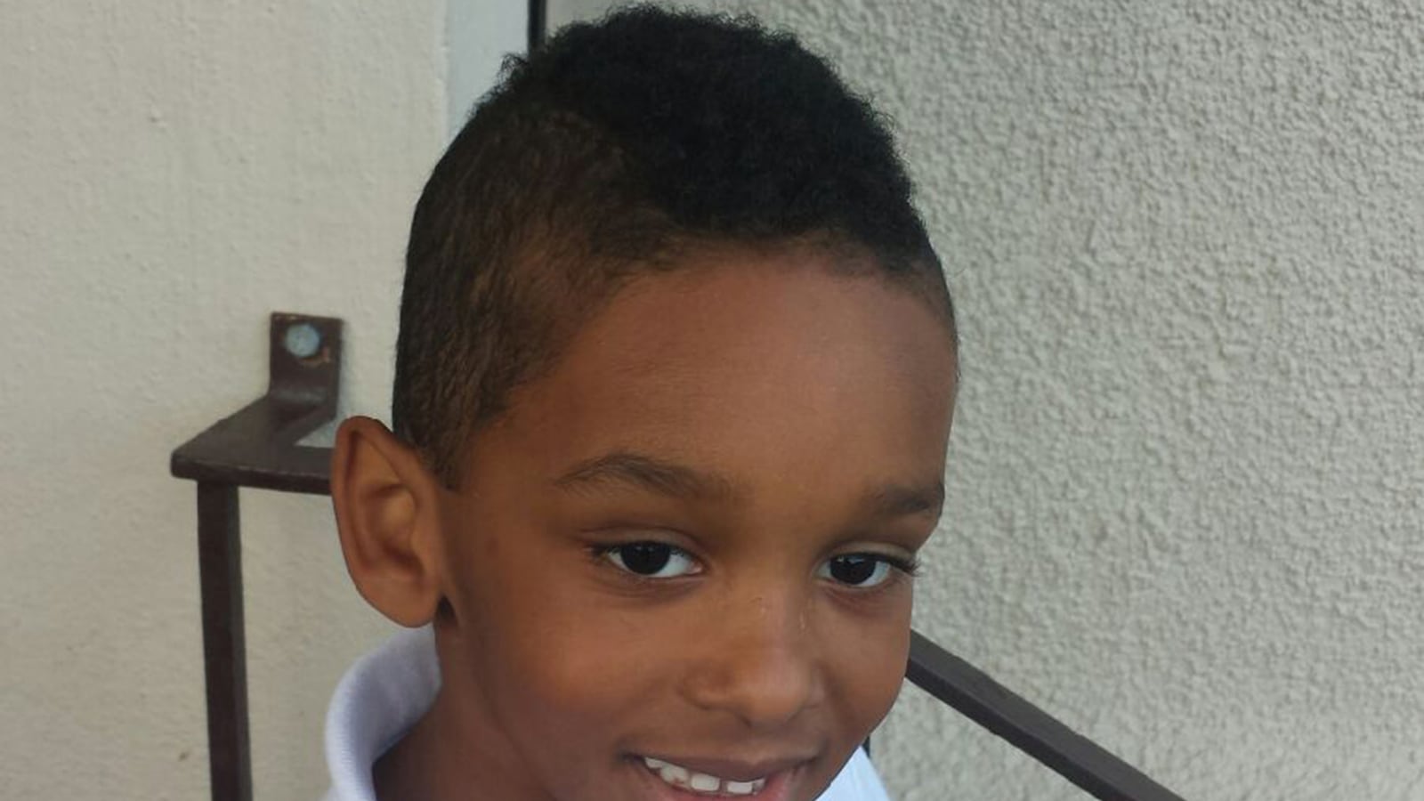 articles/2015/06/30/is-this-5-year-old-s-haircut-too-extreme/150630-briquelet-kindergarten-tease_zkeenn