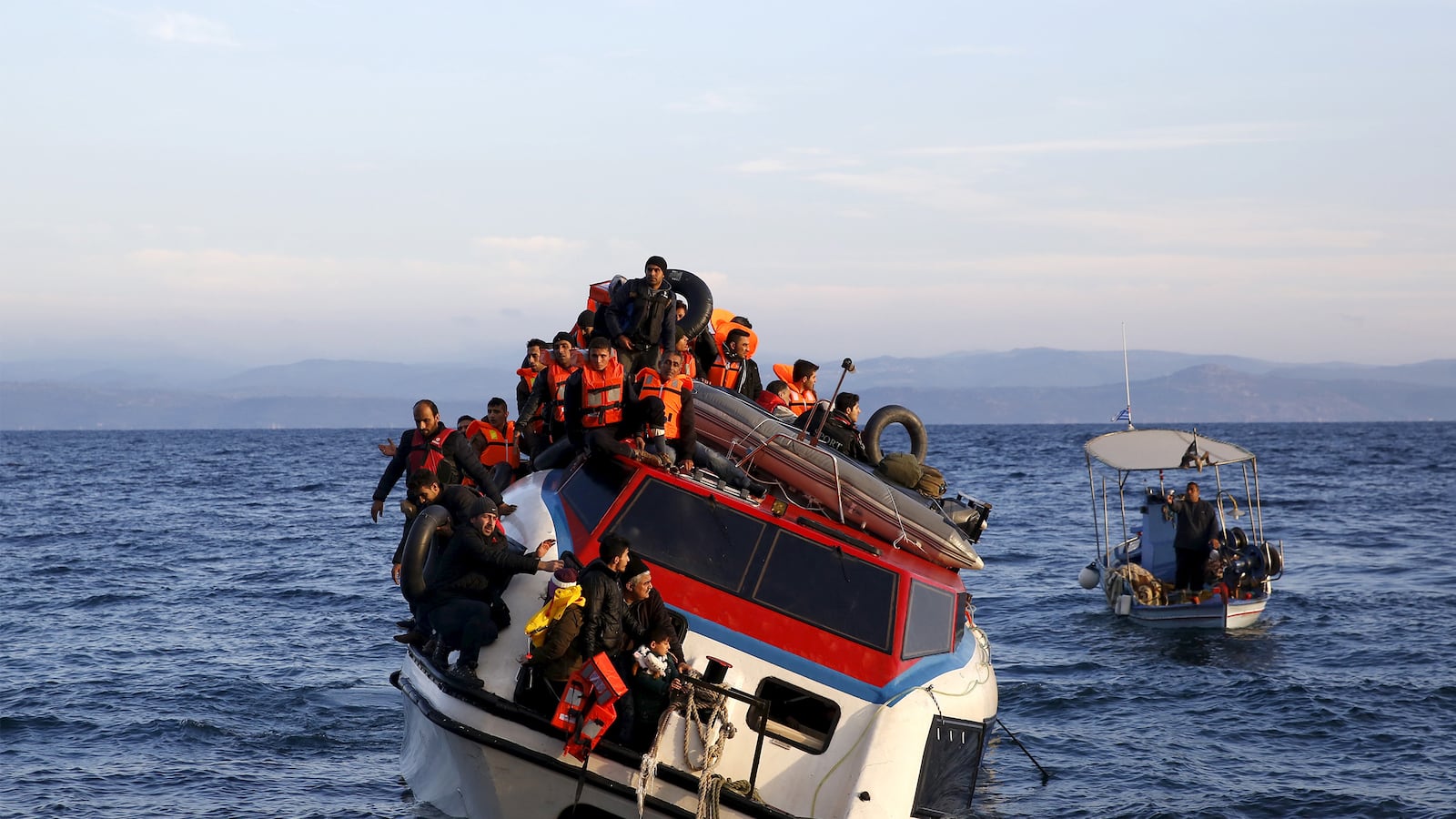 articles/2015/11/17/clueless-governors-war-on-refugees-is-illegal/151116-murphy-refugee-war-tease_ehsmik