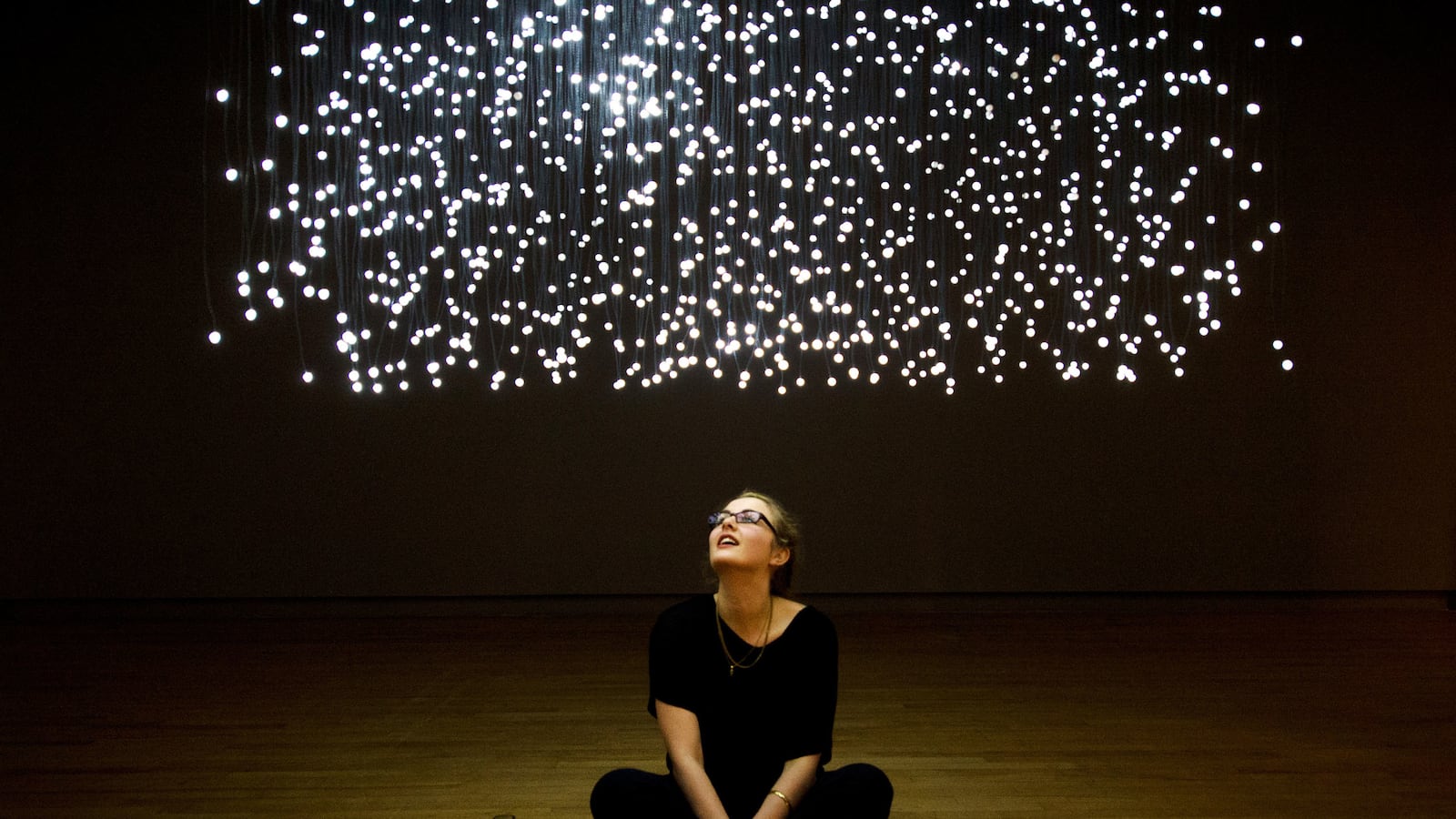 articles/2014/05/29/art-goes-high-tech-at-these-four-innovative-exhibits/140529-high-tech-art-jones-tease_psr2nt