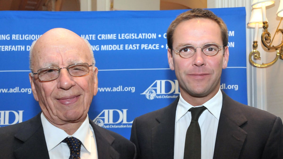 cheats/2011/10/19/rift-opens-up-between-murdochs/rupert-james-murdoch-wrap_o7b5cv