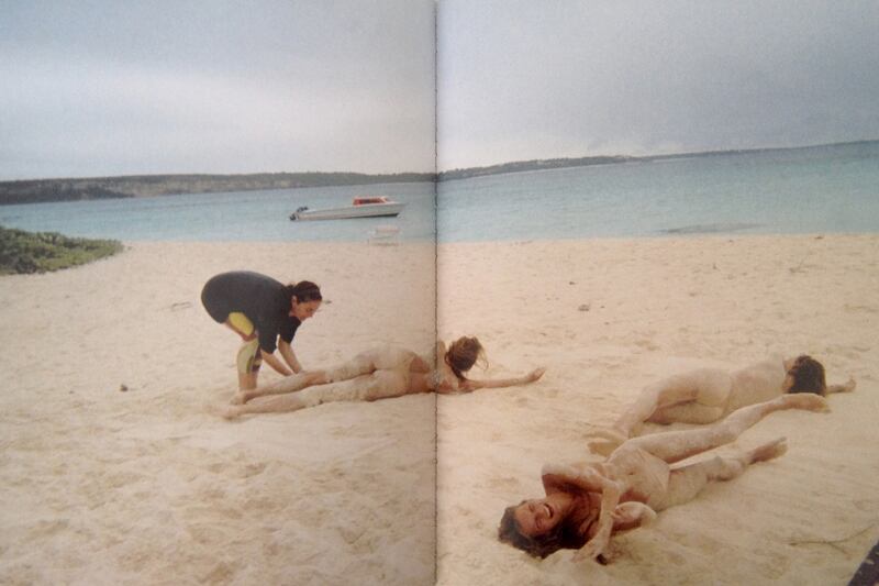 articles/2013/10/10/kate-moss-by-herb-ritts/131010-line-mag-kate-moss-tease_qxai3s