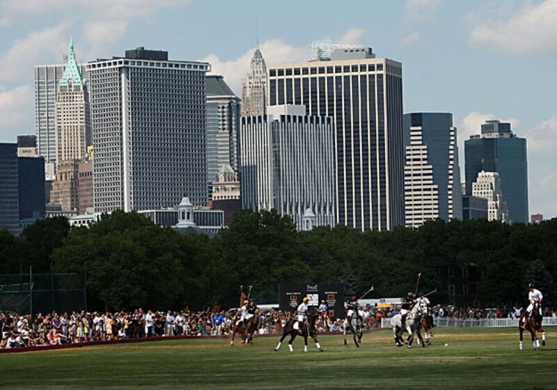 galleries/2009/05/29/prince-harry-in-new-york/prince-harry-visits-ny---polo-grounds-15_xqnomk