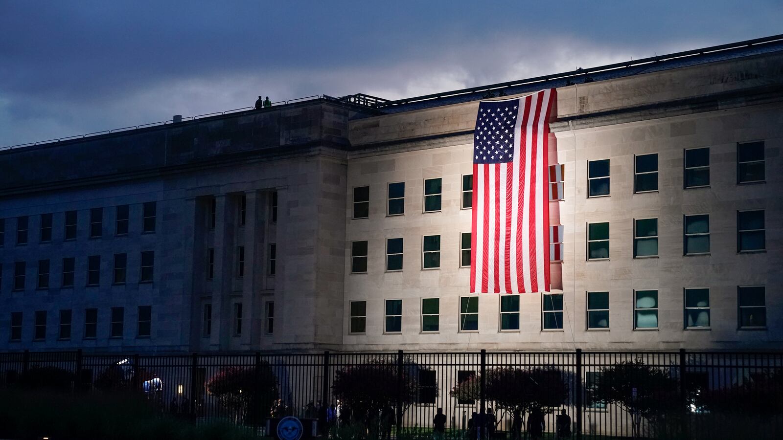 2020-09-11T112710Z_588342835_RC2BWI9XZV4C_RTRMADP_3_USA-SEPT11-WASHINGTON-DC_kwyouw