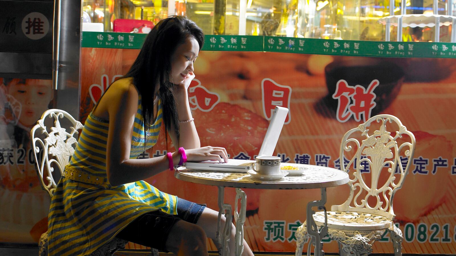 articles/2013/02/14/why-online-dating-is-struggling-to-go-global/130213-overseas-online-dating-delaney-tease_wkbsv9