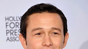 cheats/2011/04/20/joseph-gordon-levitt-confirmed-for-dark-knight-rises/joseph-gordon-levitt_svpkiy