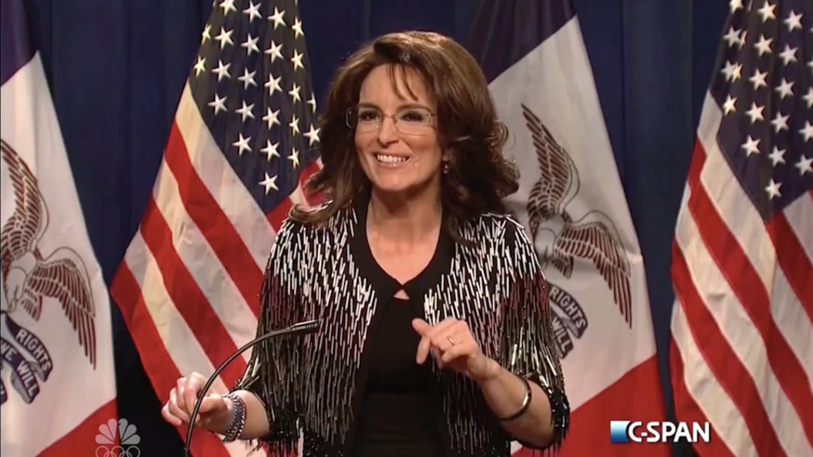 articles/2016/01/24/tina-fey-s-sarah-palin-returned-to-snl-to-endorse-trump-and-it-was-glorious/160123-wilstein-SNL-palin-tease_ab8qpi
