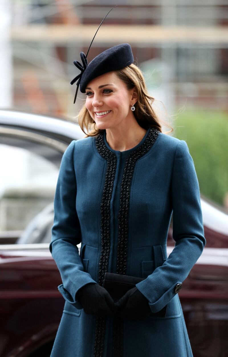 galleries/2010/12/10/kate-middleton-lookbook/kate-middleton-lookbook-blue_igvim5