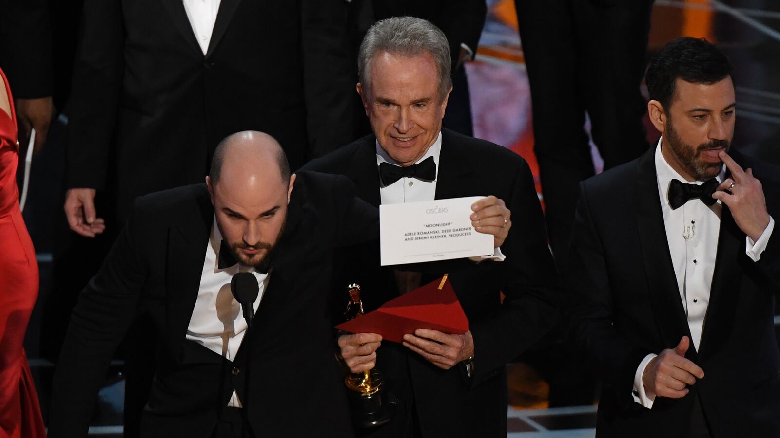 cheats/2017/03/27/oscars-board-to-discuss-new-envelope-protocols/170227-wilstein-warren-beatty-oscars-embed_zkugfx