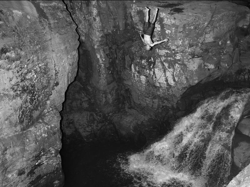 galleries/2015/02/09/alec-soth-s-songbook-of-america/150206-alec-soth-02_qhnut6