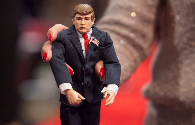 galleries/2016/07/21/make-swag-great-again-photos/170721-rnc-swag1_kyms40