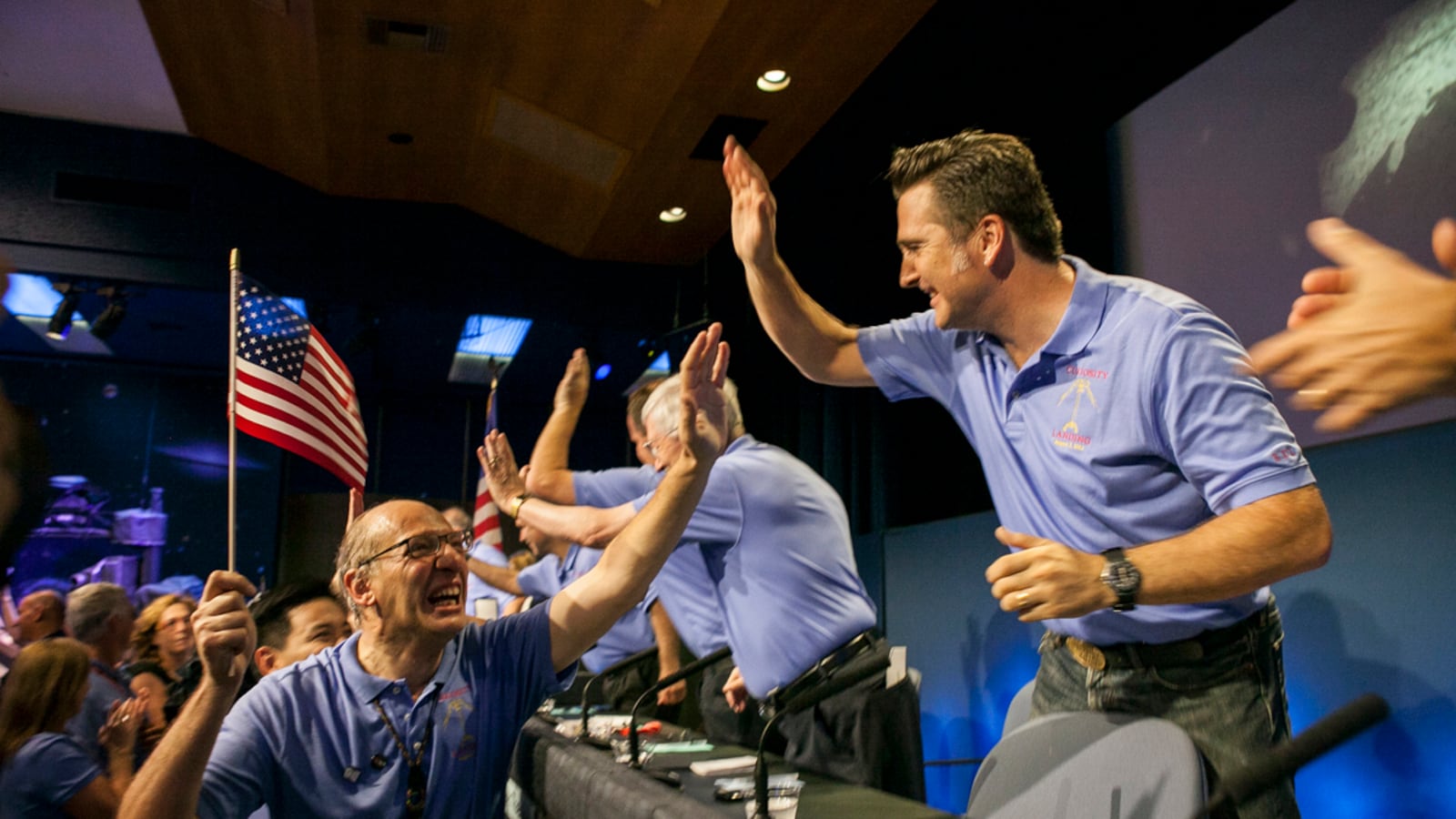 cheats/2012/08/06/curiosity-lands-safely-on-mars/mars-rover-lands-safely-cheat_vn0nb0