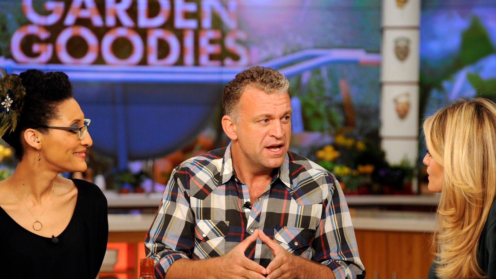 articles/2013/05/21/dylan-ratigan-s-veterans-job-corps-kicks-off-with-marine-power/130520-dylan-ratigan-reno-tease_icuacn