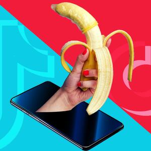 191112-alaina-tik-tok-sex-talk-tease_jbkfem